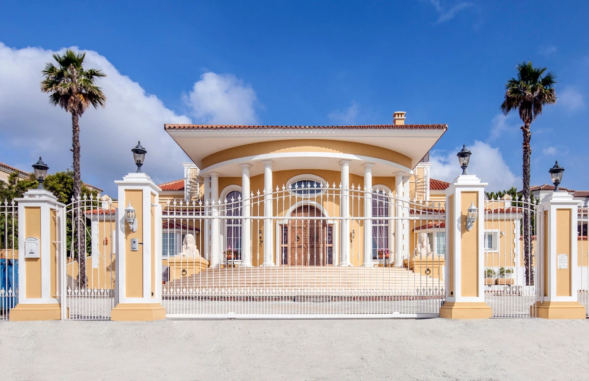 Detached Villa.